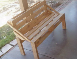 Bench from pallets hand made
