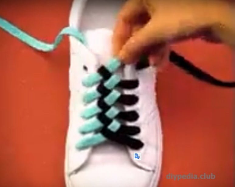 How interesting to tie shoelaces